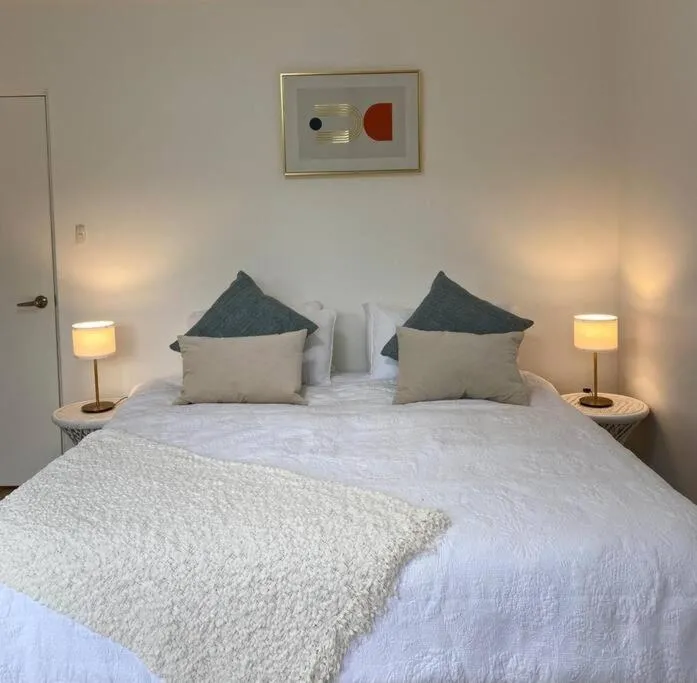 Image 1 of Stunning beachside 2 bedroom by EdgeTrip