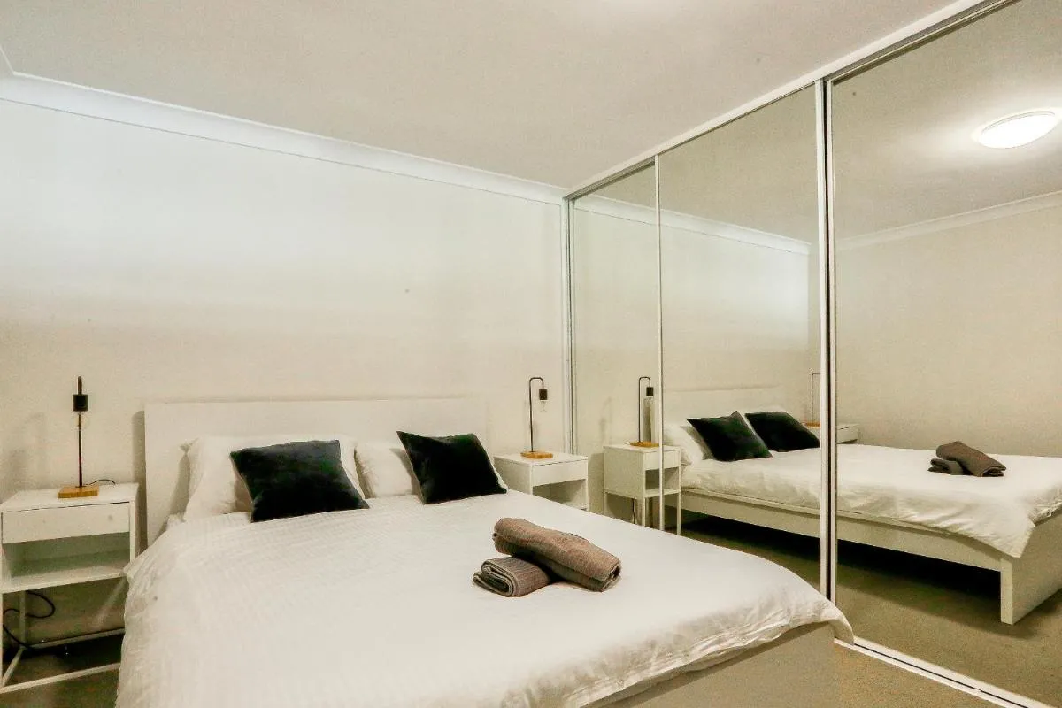Image 1 of Stylish 1 Bedroom Apartment with Balcony Surry Hills