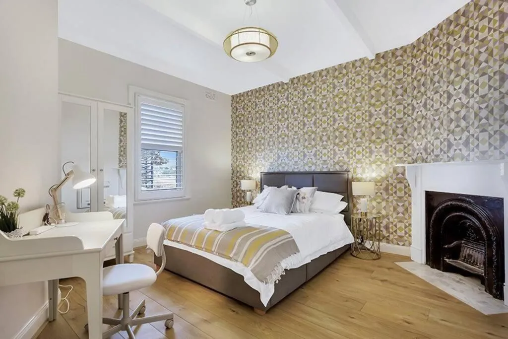 Image 1 of Stylish Sydney CBD 2 bedroom apartment 54