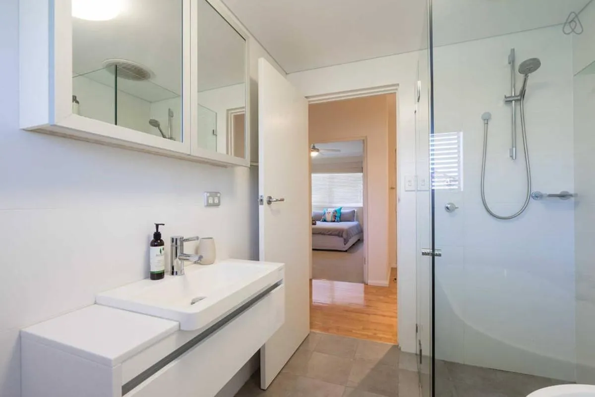 Image 2 of Stylish and Spacious Beach Apartment