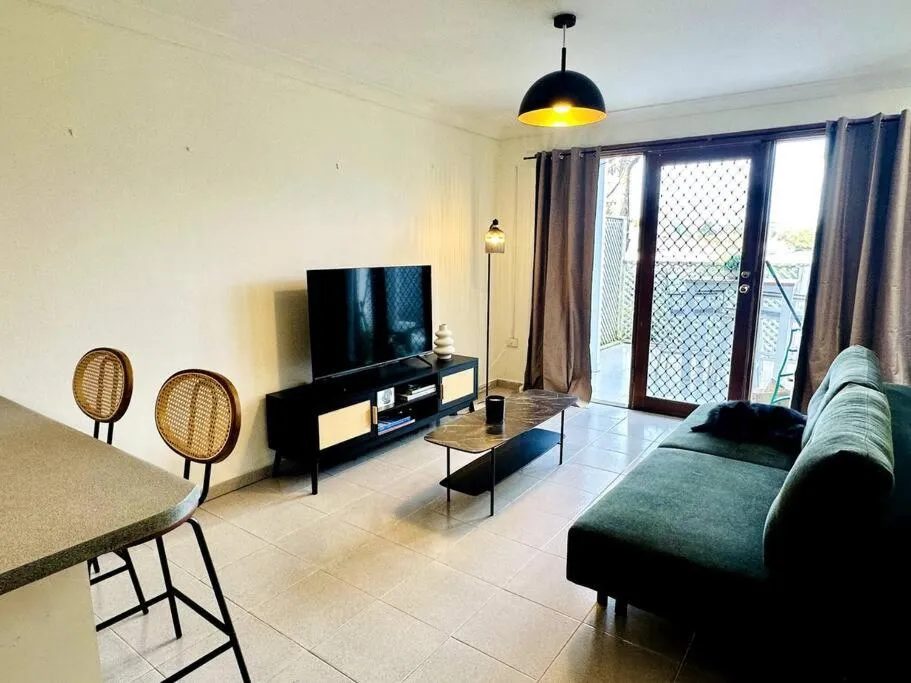 Image 1 of Stylish home – Harbour Bridge views