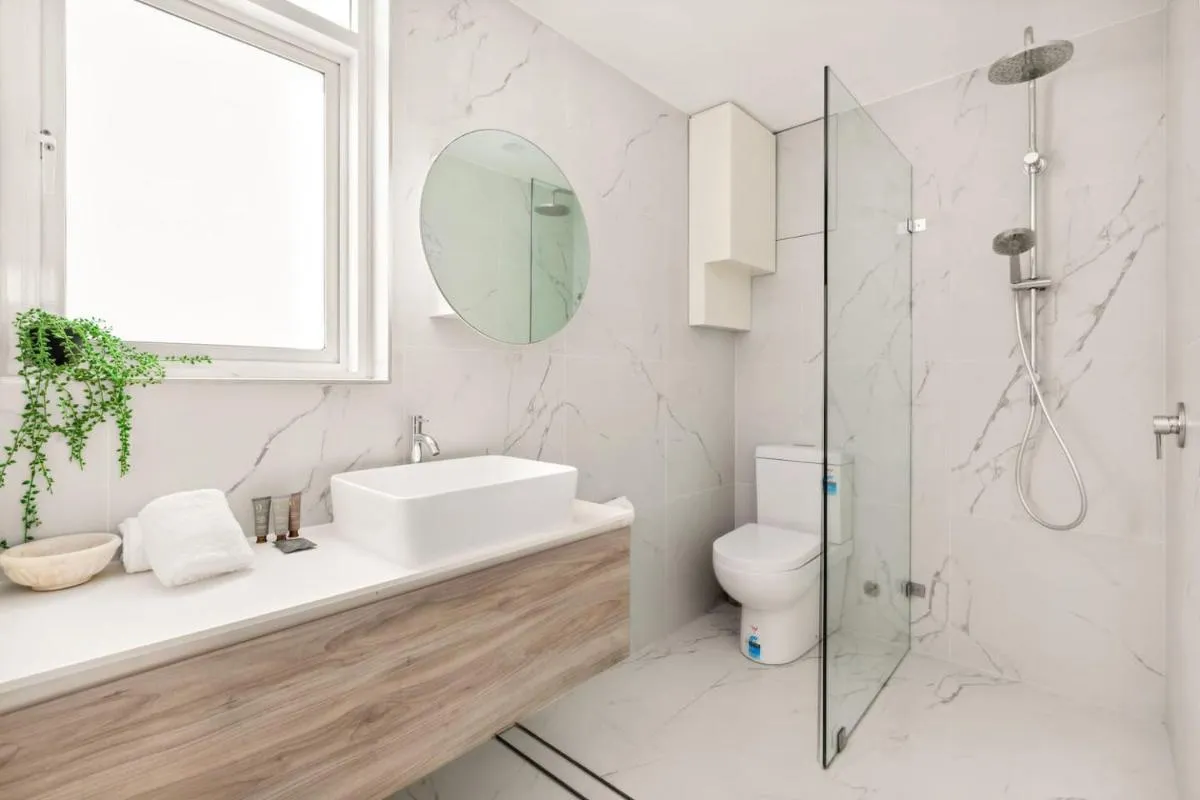 Image 2 of Sundeck Surfscape – Upbeat Beachside Living in Bondi