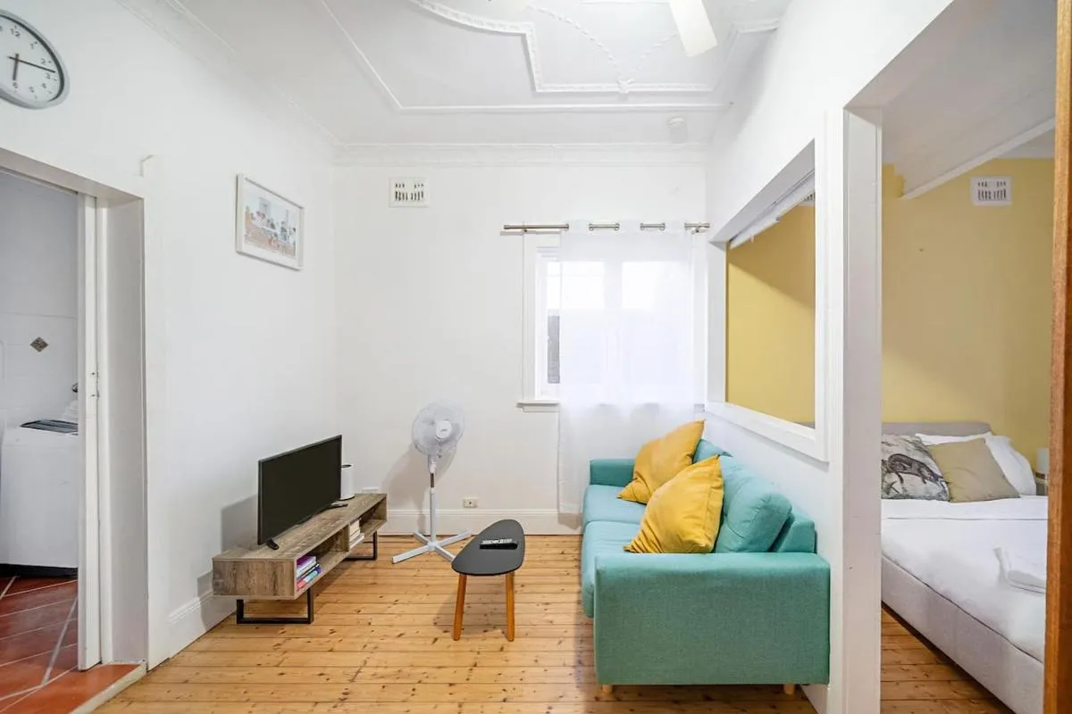 Image 4 of ‘Sunnyside Up’ Local Living by Bondi Beach