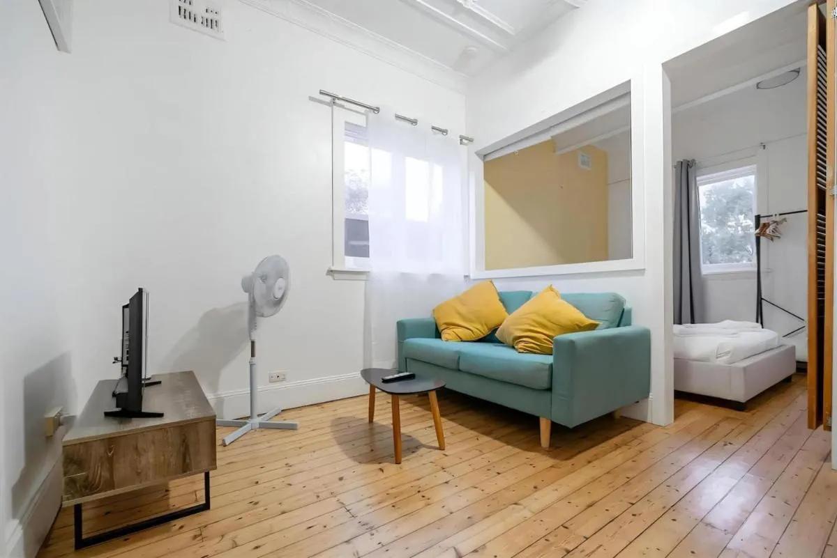 Image 6 of ‘Sunnyside Up’ Local Living by Bondi Beach