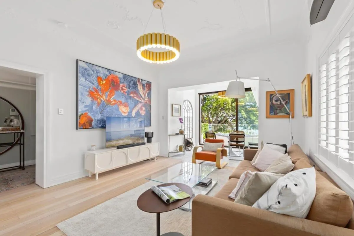 Image 5 of Superb 2-Bed Apartment Facing Rose Bay Marina