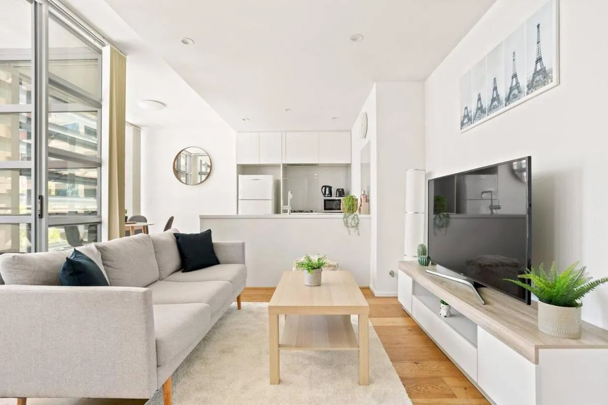 Image 4 of ‘Sussex Suite’ Sunny City Living by Darling Harbour