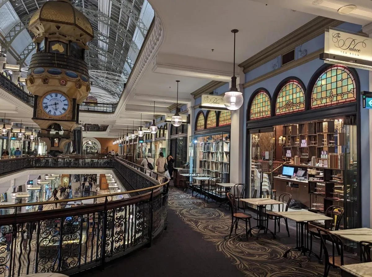 Image 4 of Sydney CBD Luxury Furnished Apartment & City Views