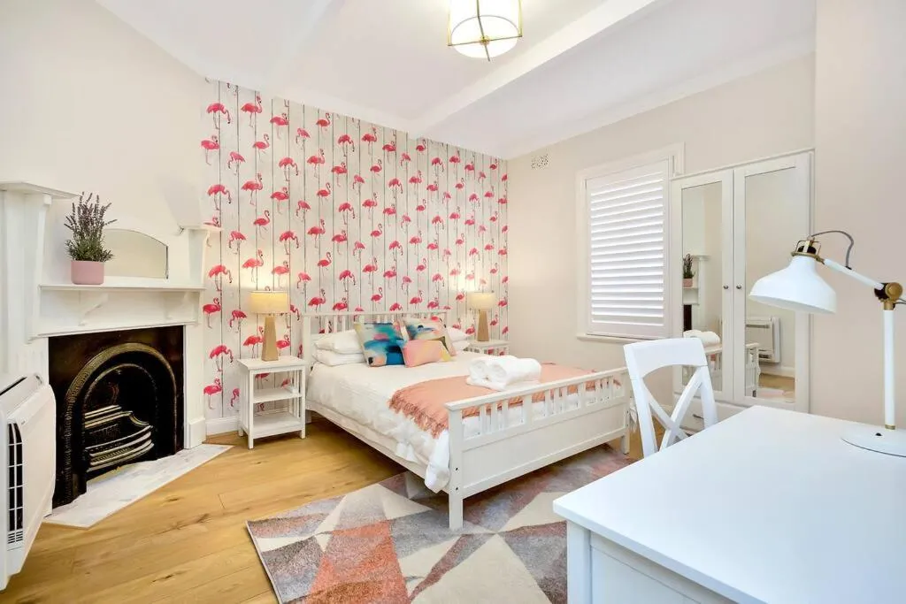 Image 1 of Sydney CBD Waterview apartment56