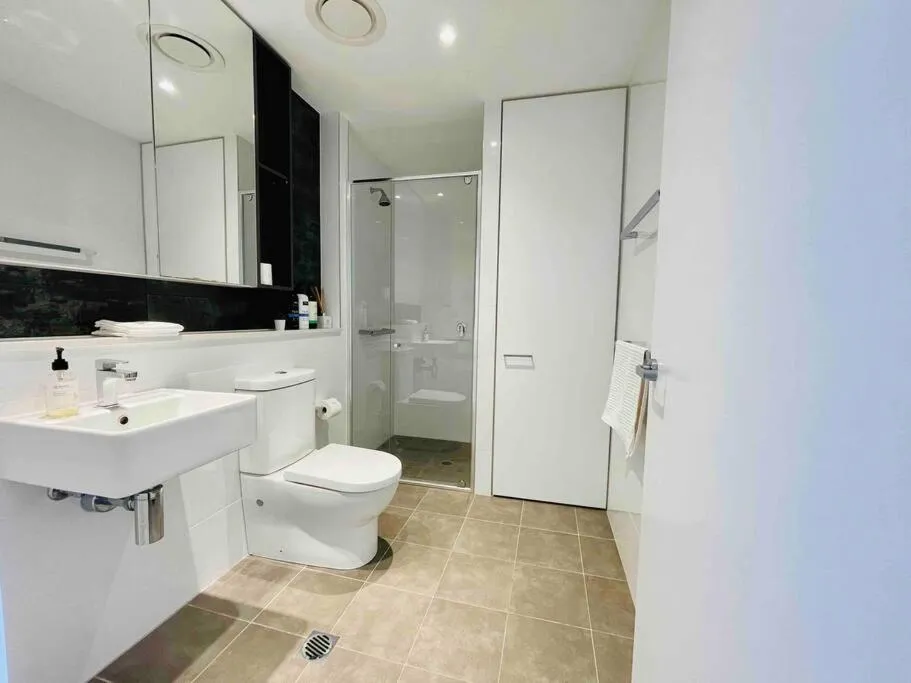 Image 2 of Sydney Executive Apartment 3beds2baths parking Chatswood