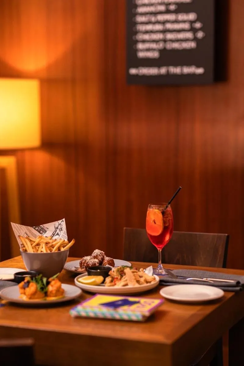 Image 4 of Sydney Harbour Hotel