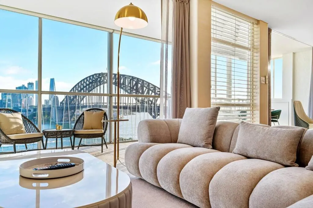 Image of Sydney’s Landmark Views from Luxury 2Bd Apt