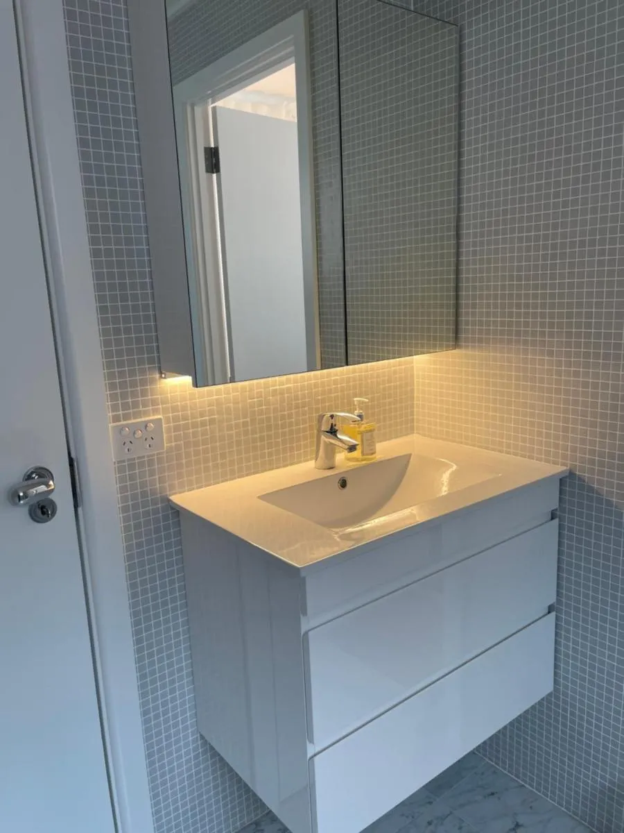 Image 2 of TREETOPS PENTHOUSE Rose Bay Sydney, 3 bedrooms