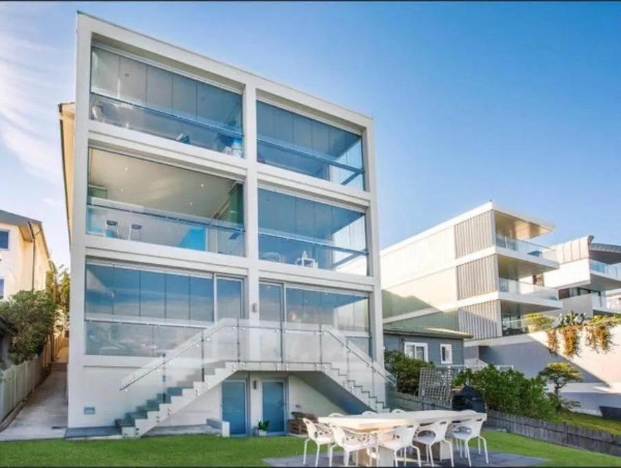 Image 4 of Tamarama Beachfront Apartment on Bondi to Bronte Walk