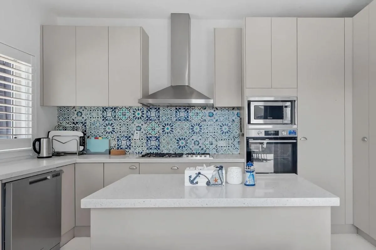 Image 4 of Tennis Courts Pool Sauna Avalon Beach