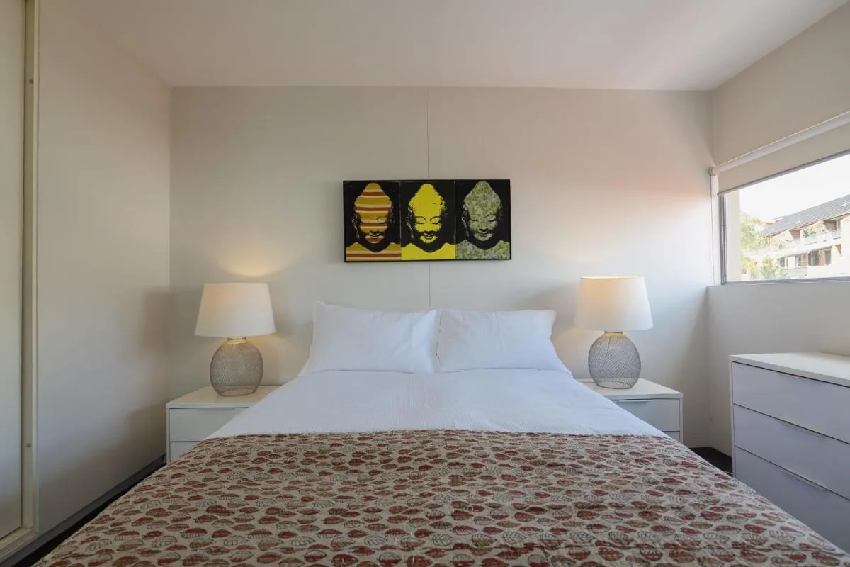 Image 1 of The Gem-Executive Potts Point Harbourview Stunner