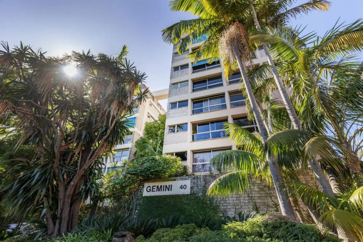 Image 6 of The Gem-Executive Potts Point Harbourview Stunner