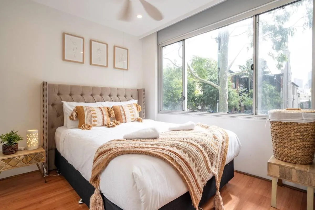 Image 6 of ‘The Golden Gate’ Cosy & Charming Inner-City Retreat