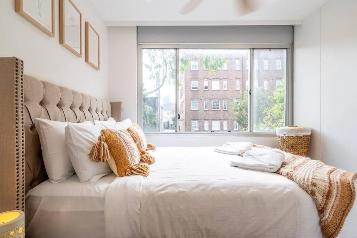 Image 1 of ‘The Golden Gate’ Cosy & Charming Inner-City Retreat