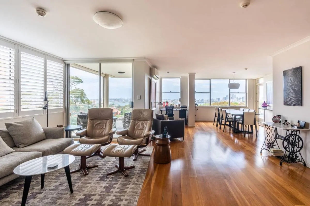 Image 4 of The Harbour View – Spacious Cremorne Convenience