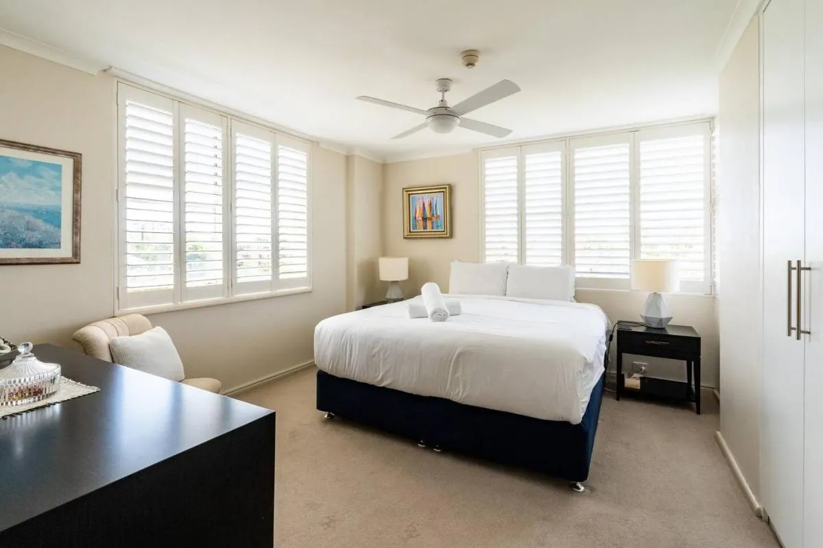 Image 6 of The Harbour View – Spacious Cremorne Convenience