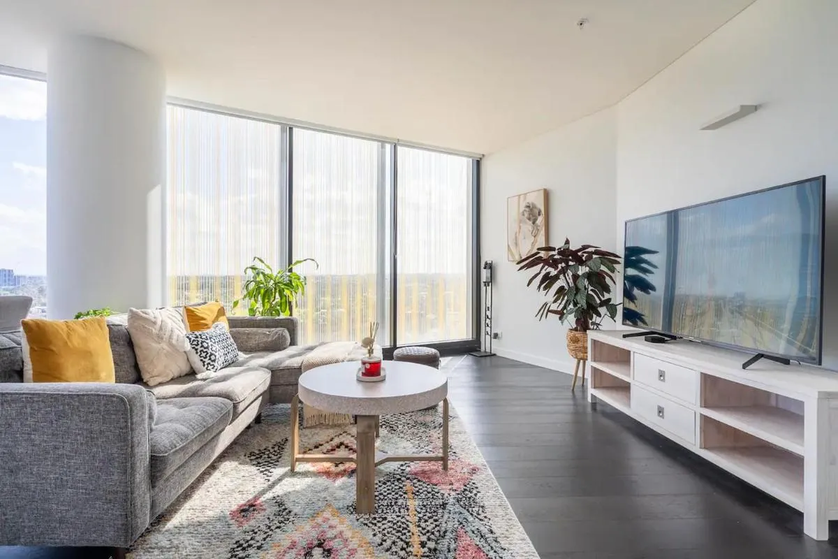 Image 1 of The Occidental Pearl