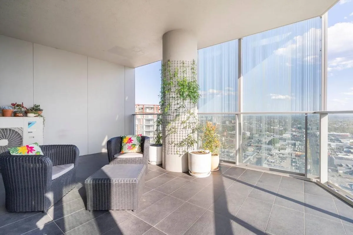 Image 3 of The Occidental Pearl