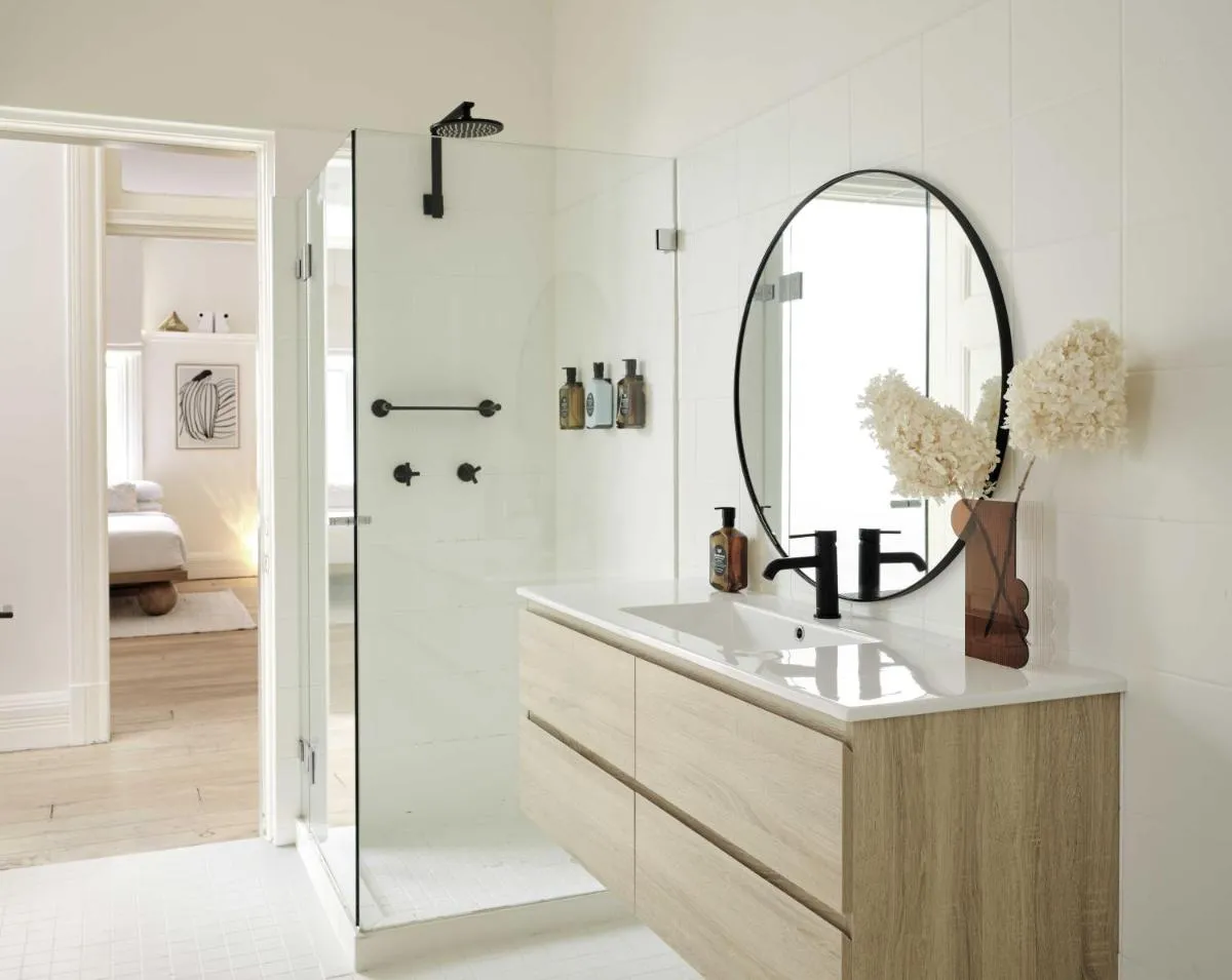 Image 1 of Three Rooms Sydney