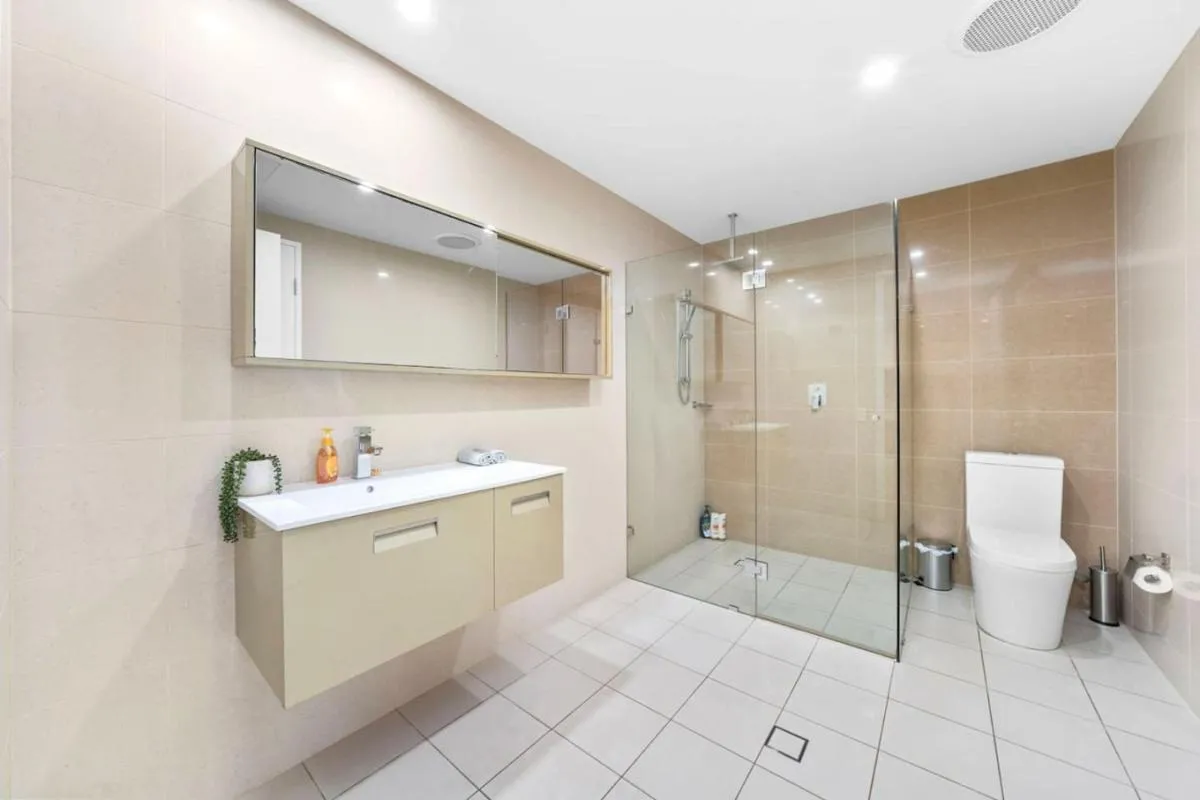 Image 2 of Tranquil 2B Apt in Prime Locatio