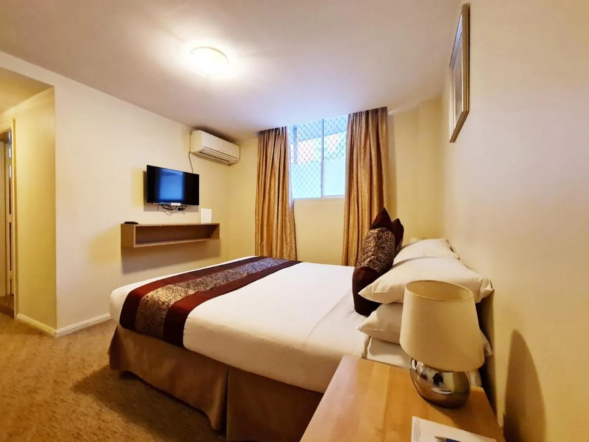 Image 5 of Twin Towers Inn