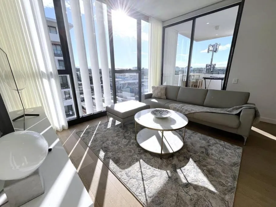 Image 2 of Two Bed & two Bathroom Apartment with City View