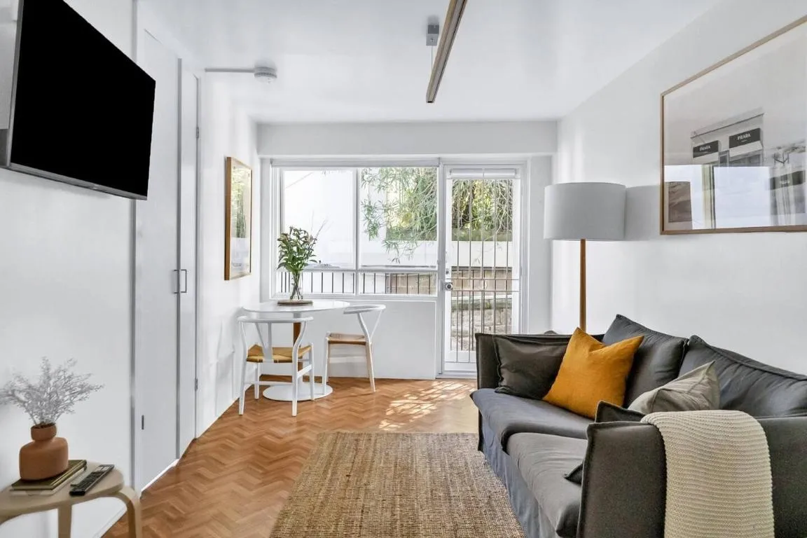 Image of ‘Wylde’s Treasure’ Pocket-size Potts Point Design