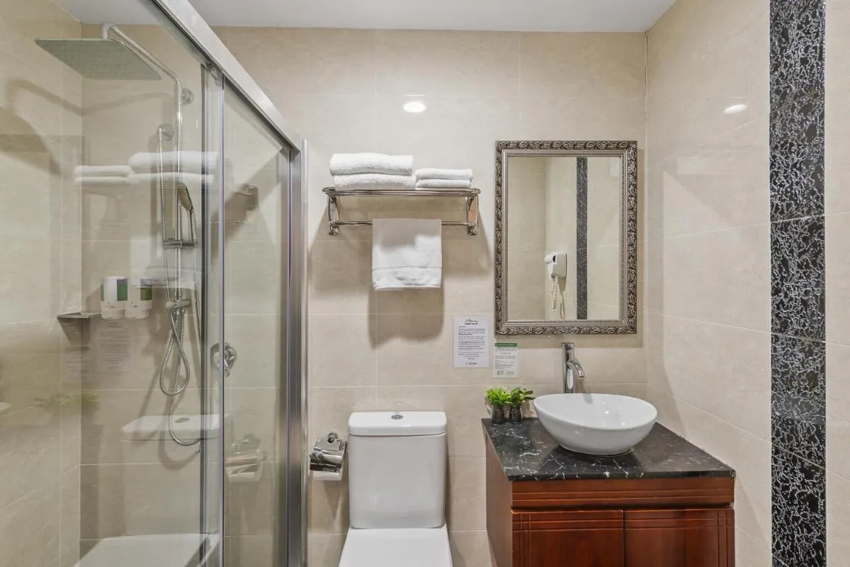 Image 2 of YEHS Hotel Sydney CBD