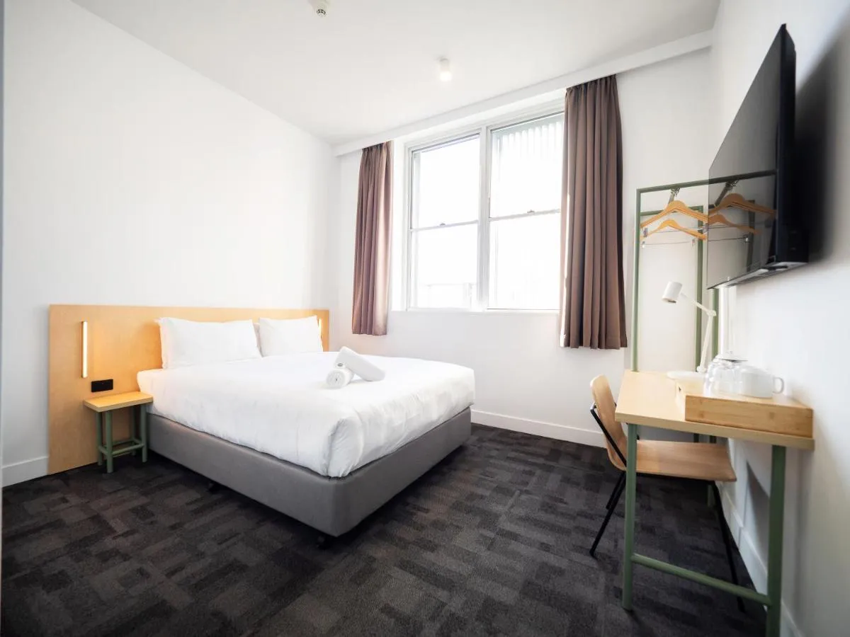 Image 1 of YHA Sydney Harbour