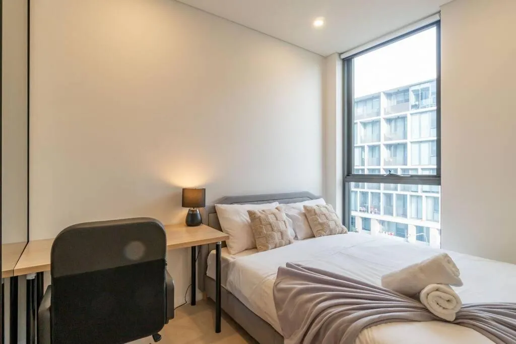 Image 6 of Z4 Walk to Bus Stop 2 Car Spaces Spacious Family