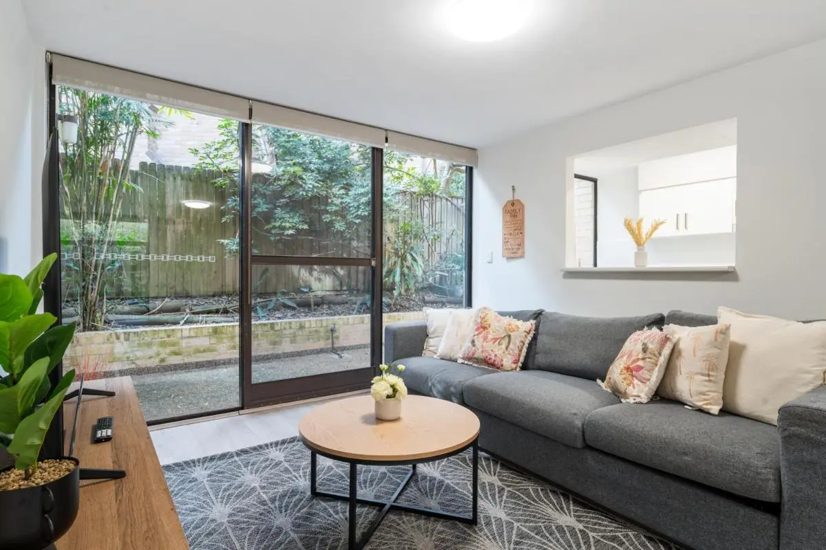 Image 5 of 1NC Spacious Abnb-style 3Bedroom Townhouse, North Sydney Free Parking