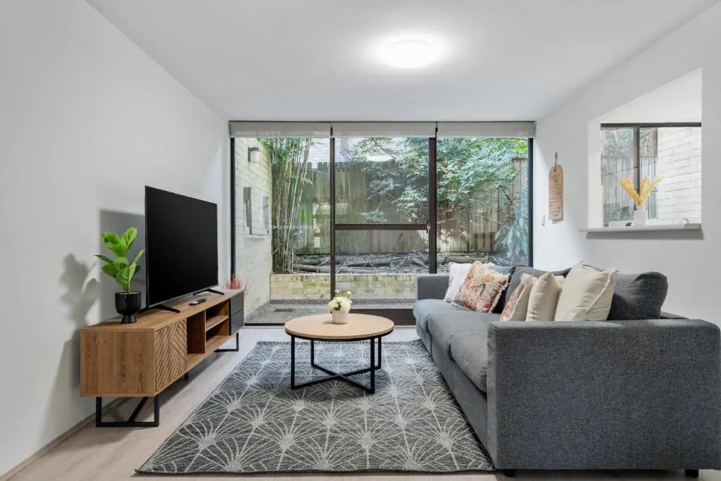 Image of 1NC Spacious Abnb-style 3Bedroom Townhouse, North Sydney Free Parking