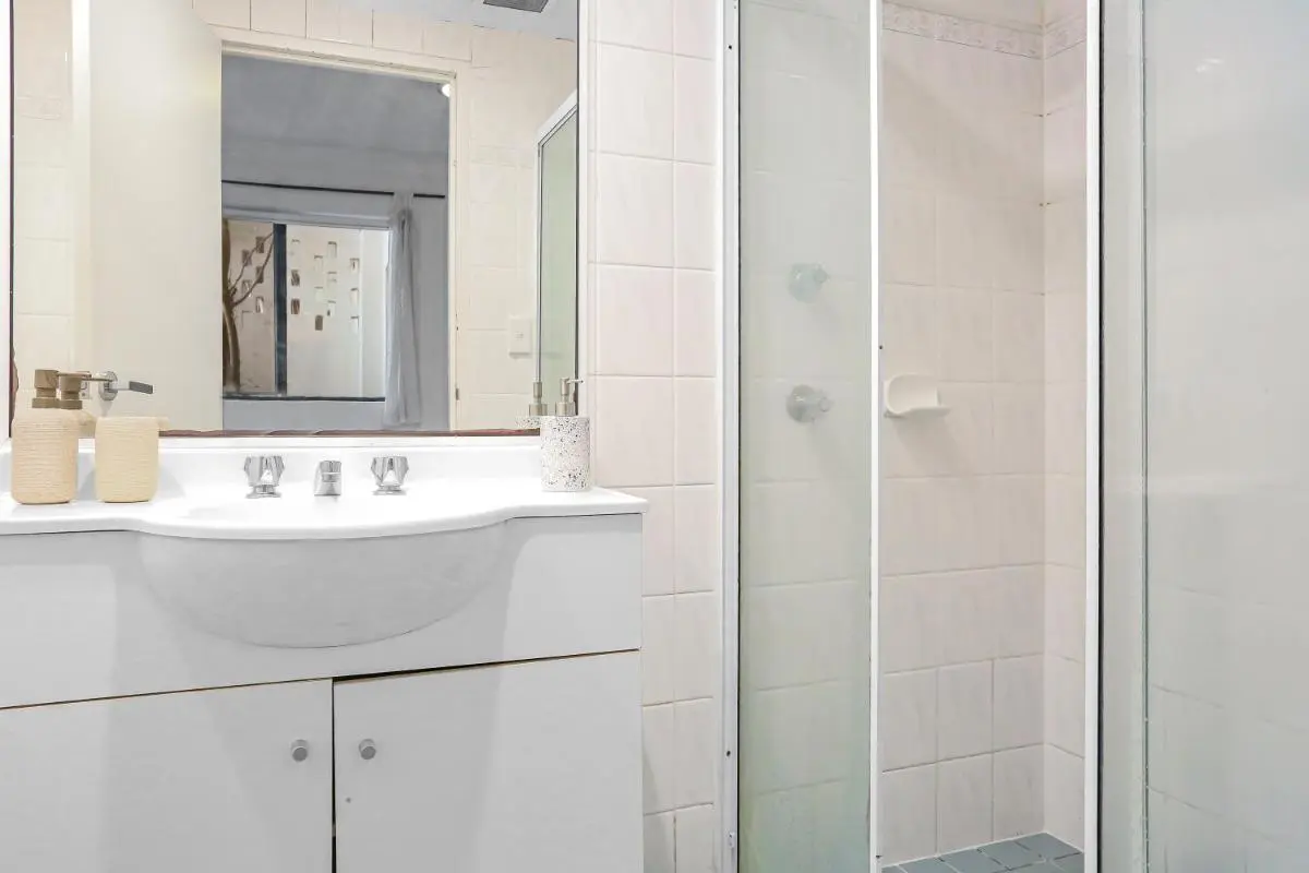 Image 2 of 2 Bedroom Apartment Good for 6 City Centre Sydney