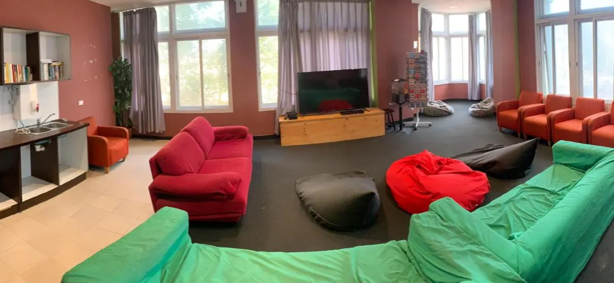 Image 2 of 790 on George Backpackers