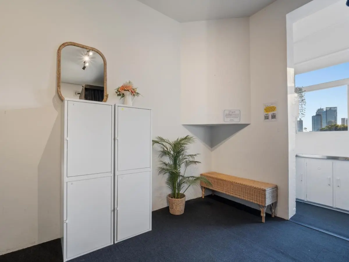 Image 6 of AZZURO POD HOTEL – Potts Point