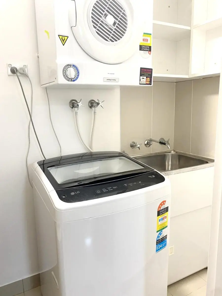 Image 4 of A Cozy 2B2B Apartment near Airport & Train Station