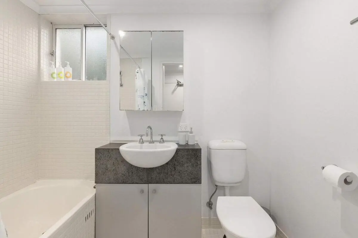 Image 3 of Amazing Ocean View Studio at Bondi Beach