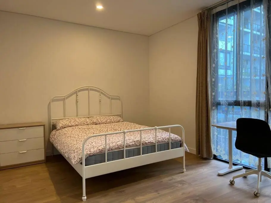 Image 1 of 安静的住宅区 4个卧室 2个卫生间 临近悉尼机场 市区 海滩