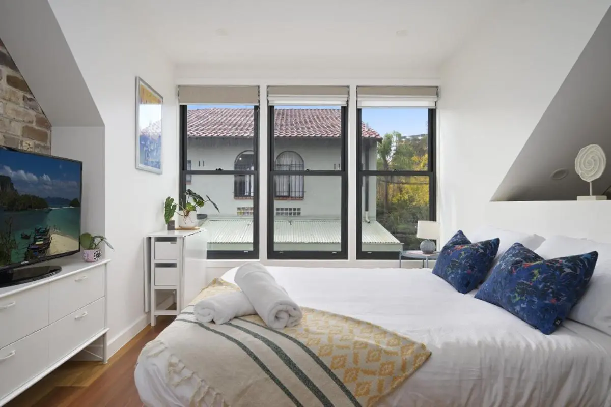 Image 6 of Architect-Designed Studio Retreat in Surry Hills