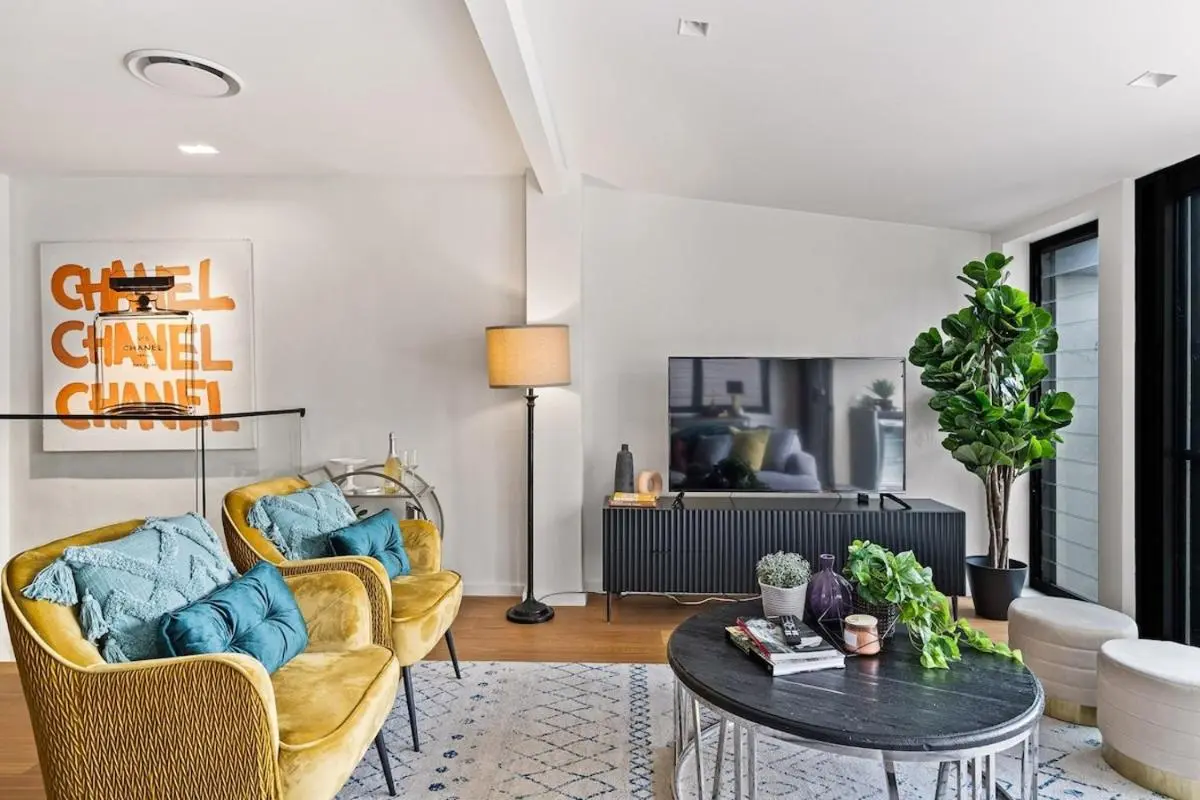 Image 5 of Artscape, Newtown Villa