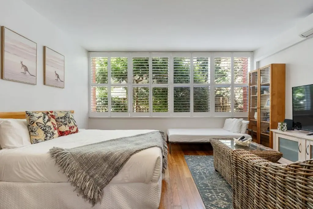 Image of Bay Court I – Spacious Studio Next To Hayes Beach