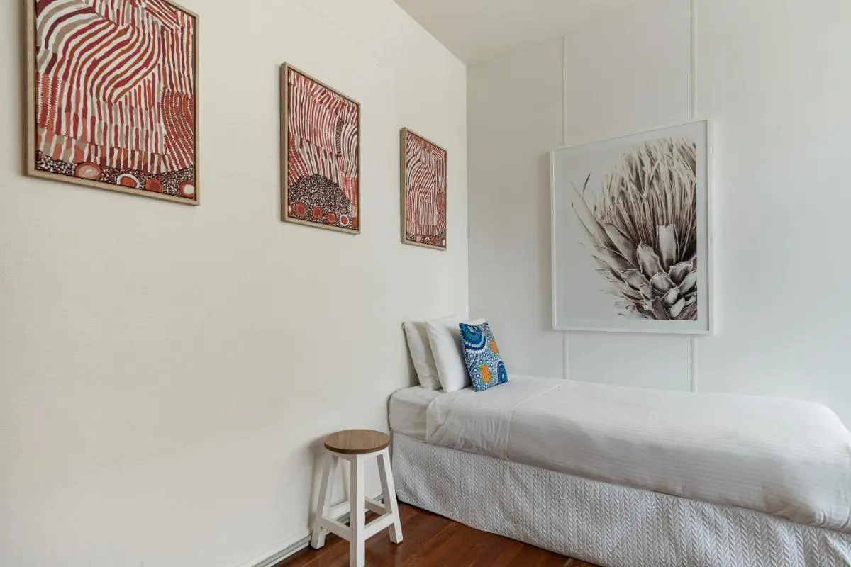 Image 1 of Bay Court Iii – Spacious Studio Near Hayes Beach