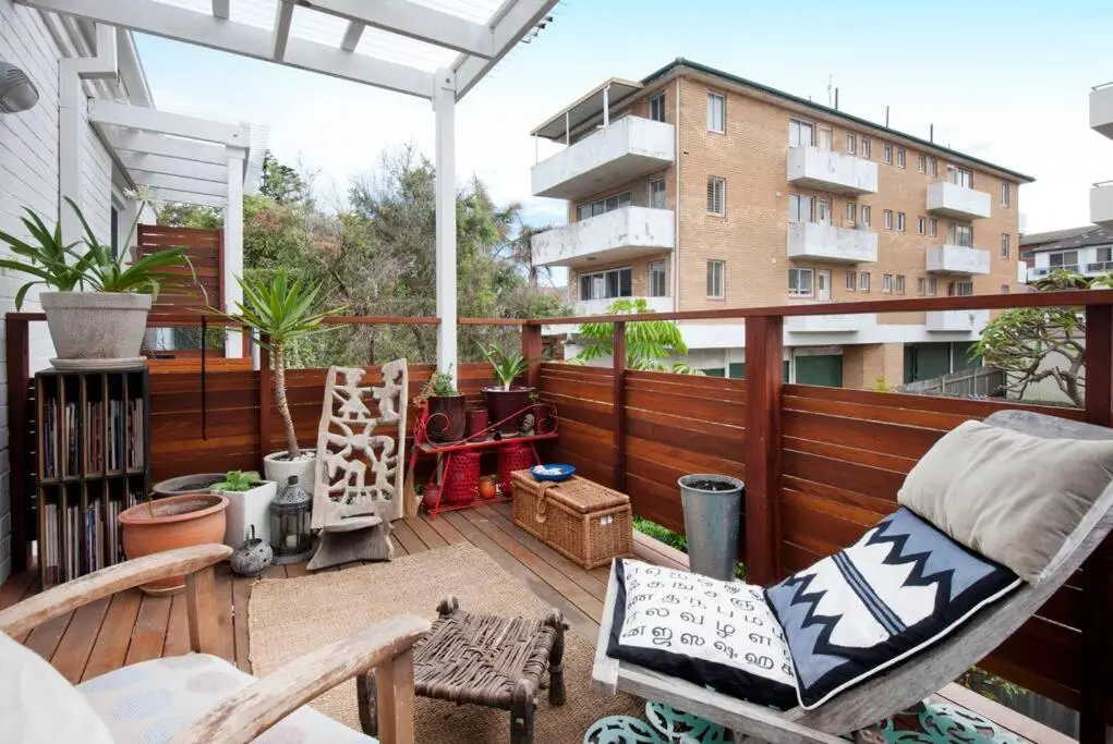 Image 5 of Beach to home in 3 minutes: Bondi N