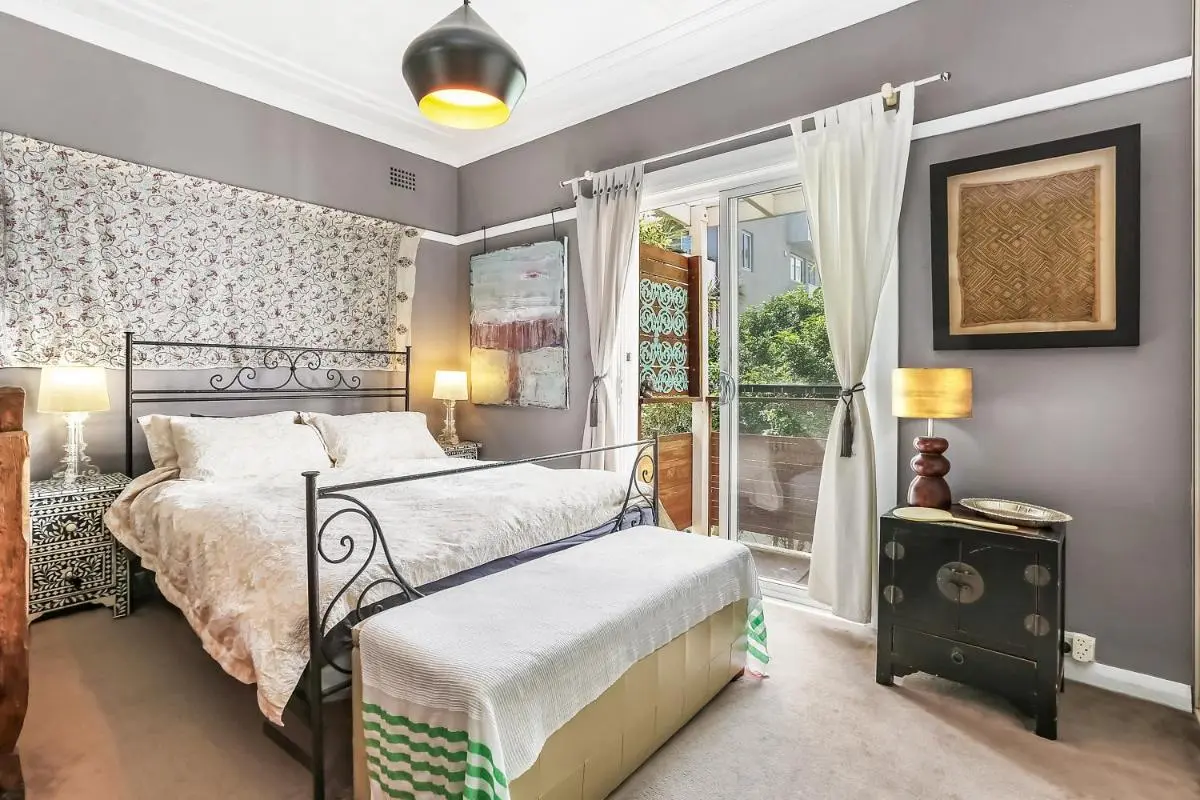 Image 1 of Beach to home in 3 minutes: Bondi N