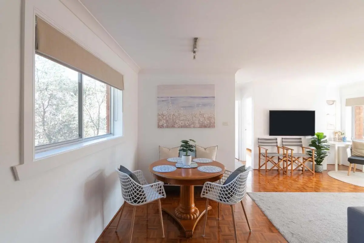 Image 2 of Beachside Clovelly Living w Parking 50m to Beach