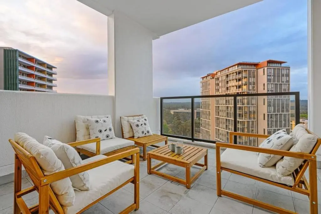 Image of Brand new 2BD Modern Apt near MQ shopping centre